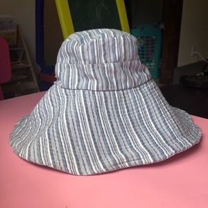 Coolibar bucket hat